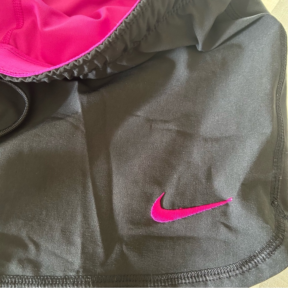 Nike Women’s Dri-Fit running shorts with built-in liner - Picture 2 of 6